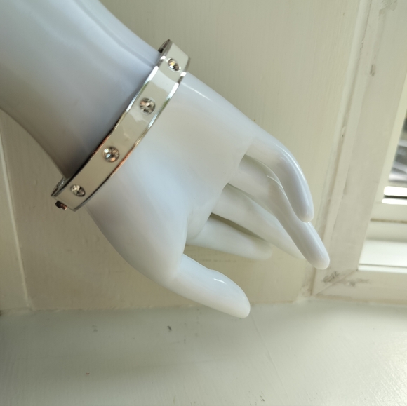 Fossil Iconic Stainless Steel Space Rhinestone Hinged Oval Bangle Bracelet Women - Picture 4 of 12